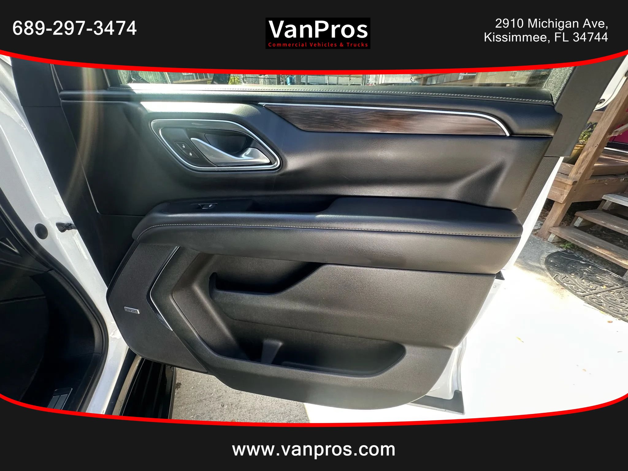 Used 2023 Chevrolet Suburban LT AWD/4WD image 19