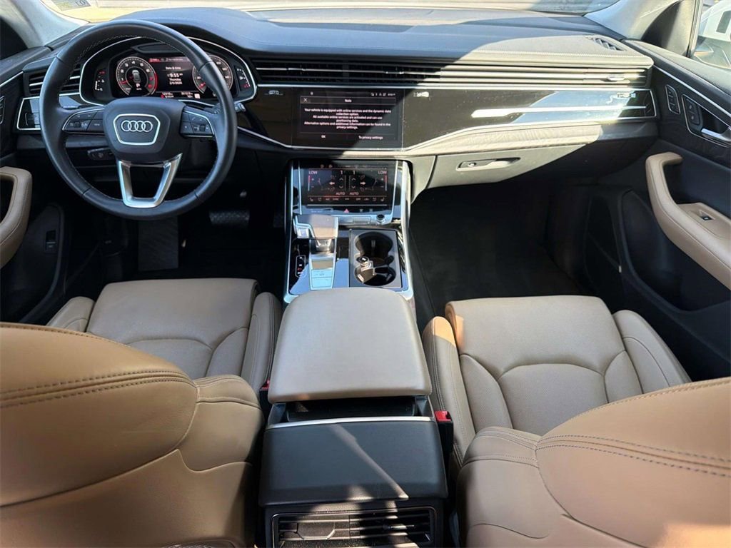 Used 2025 Audi Q8 Prestige image 11