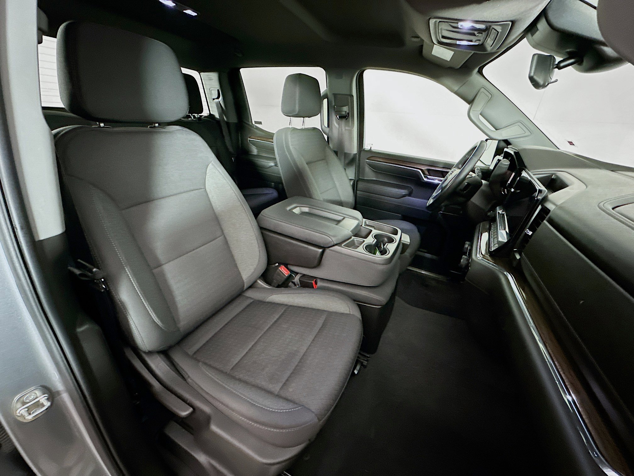 Used 2023 Chevrolet Silverado 1500 LT image 29