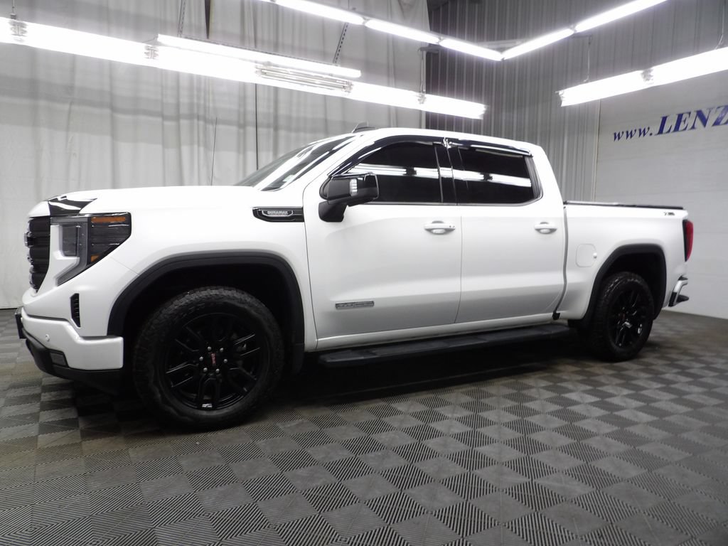 Used 2025 GMC Sierra 1500 Elevation w/ Elevation Premium Package AWD/4WD image 9