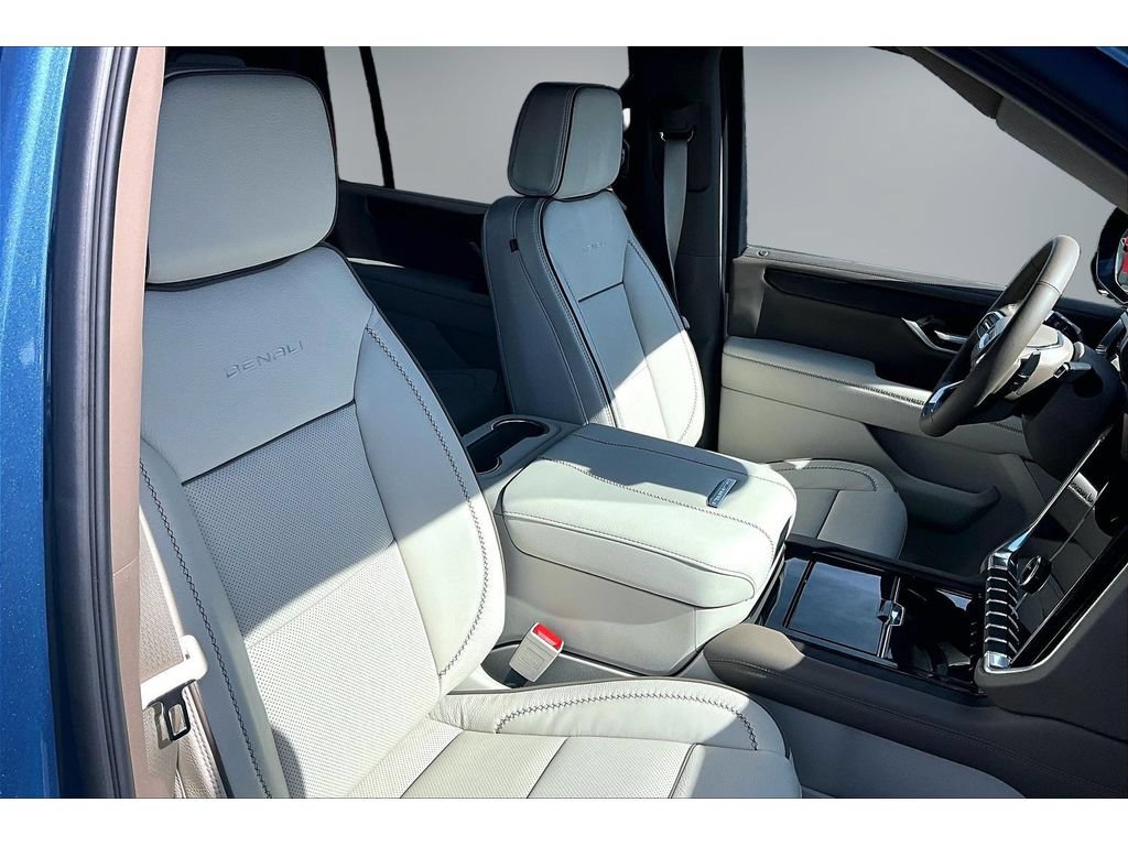 New 2026 GMC Yukon XL Denali AWD/4WD image 10