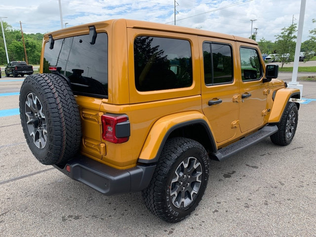 New 2026 Jeep Wrangler Unlimited Sahara AWD/4WD image 8