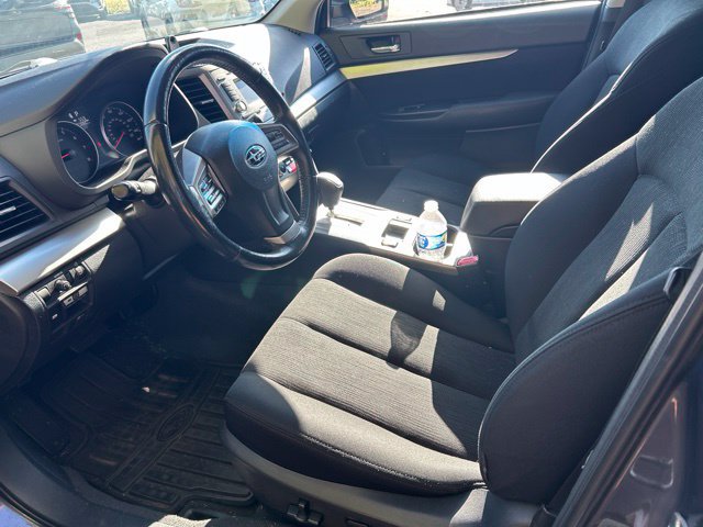 Used 2014 Subaru Outback 2.5i Premium w/ Moonroof Package AWD/4WD image 13