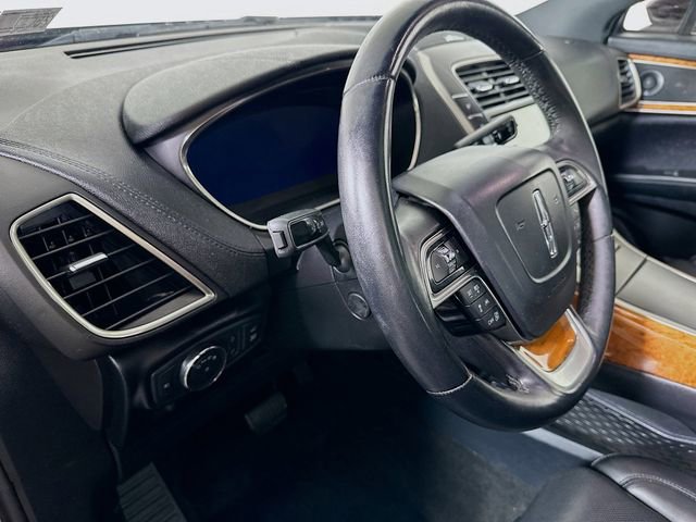 Used 2020 Lincoln Nautilus Reserve w/ Equipment Group 201A image 10