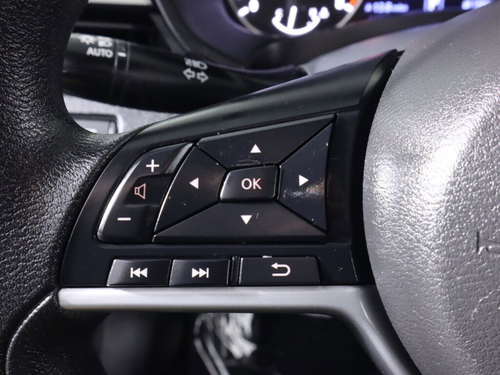 Used 2021 Nissan Altima 2.5 SV FWD image 12