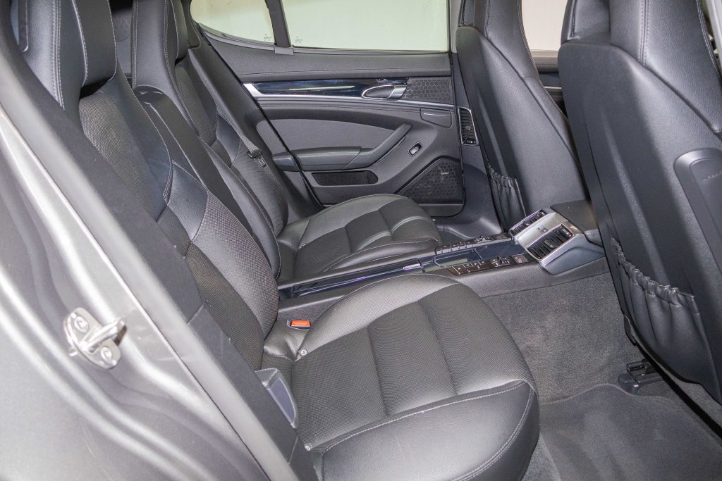 Used 2015 Porsche Panamera 4 AWD/4WD image 15