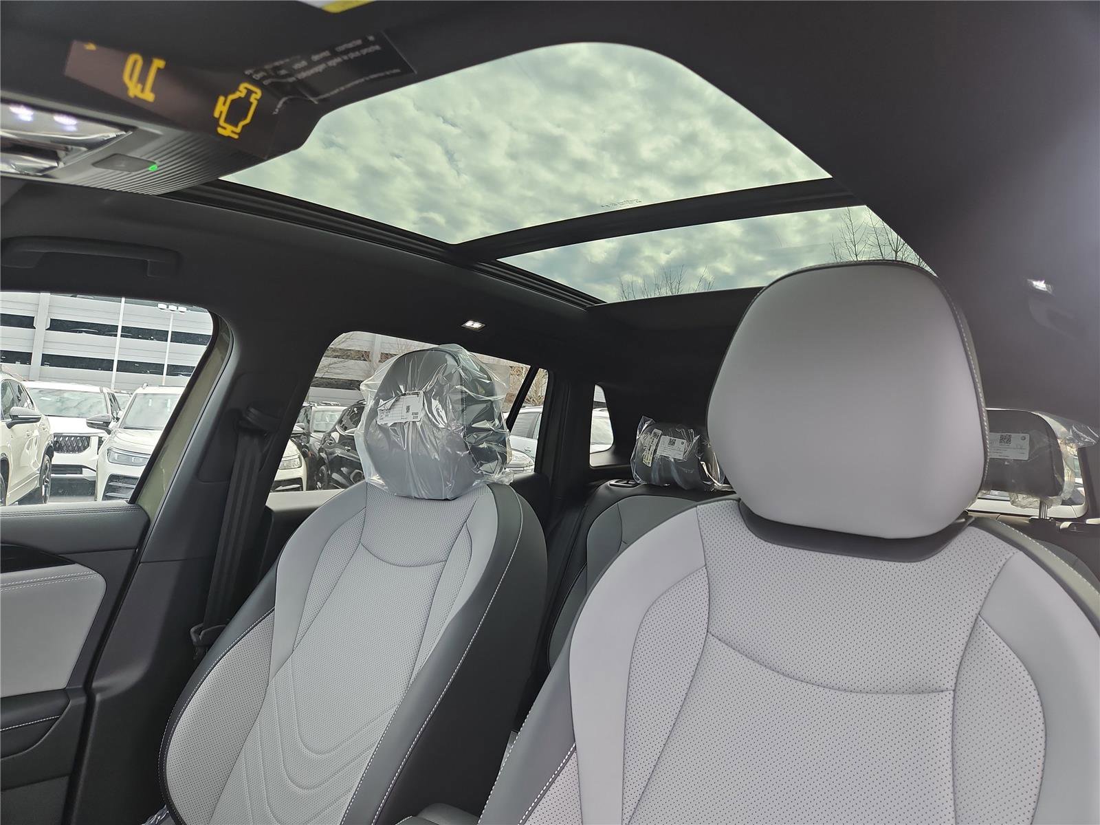 New 2026 Volkswagen Tiguan SE R-Line image 22