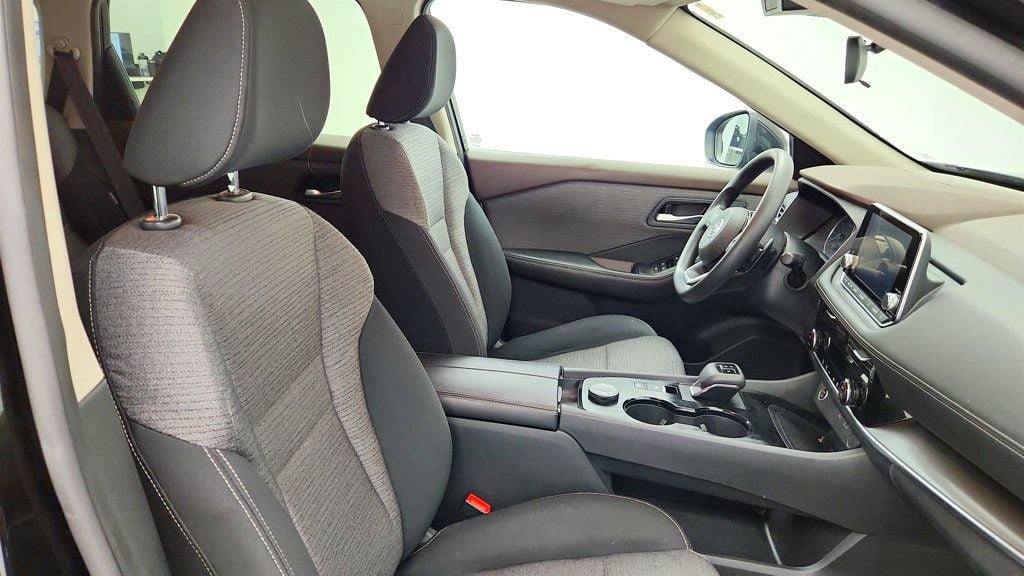 Used 2021 Nissan Rogue SV AWD/4WD image 21