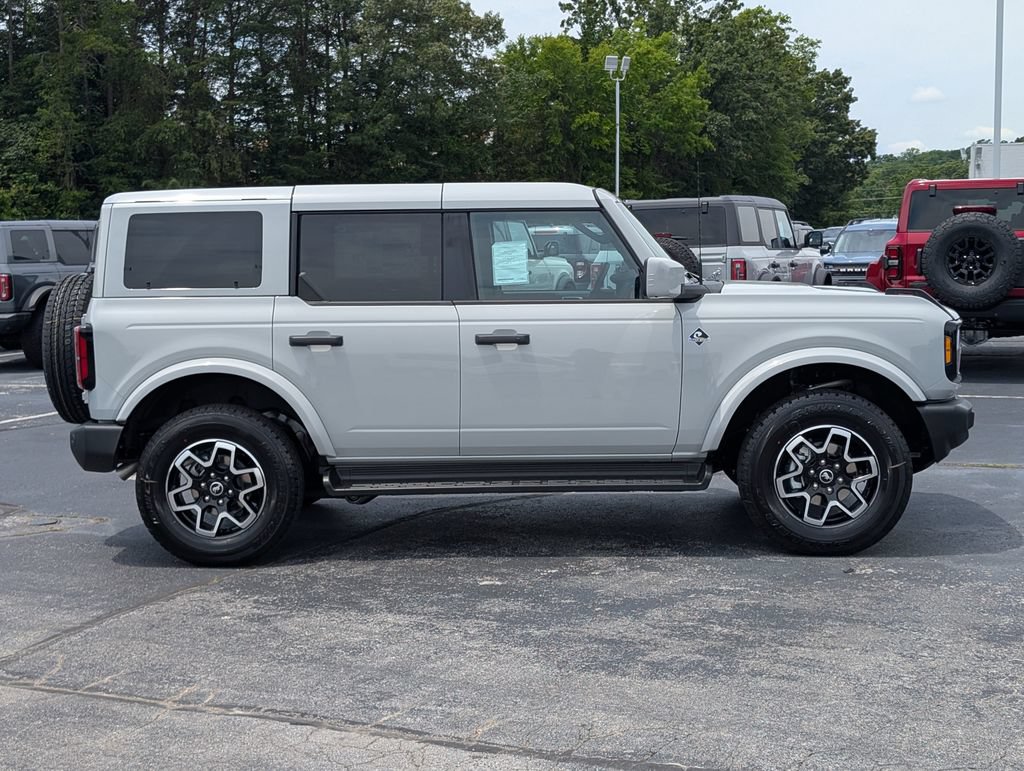 New 2026 Ford Bronco Outer Banks AWD/4WD image 3