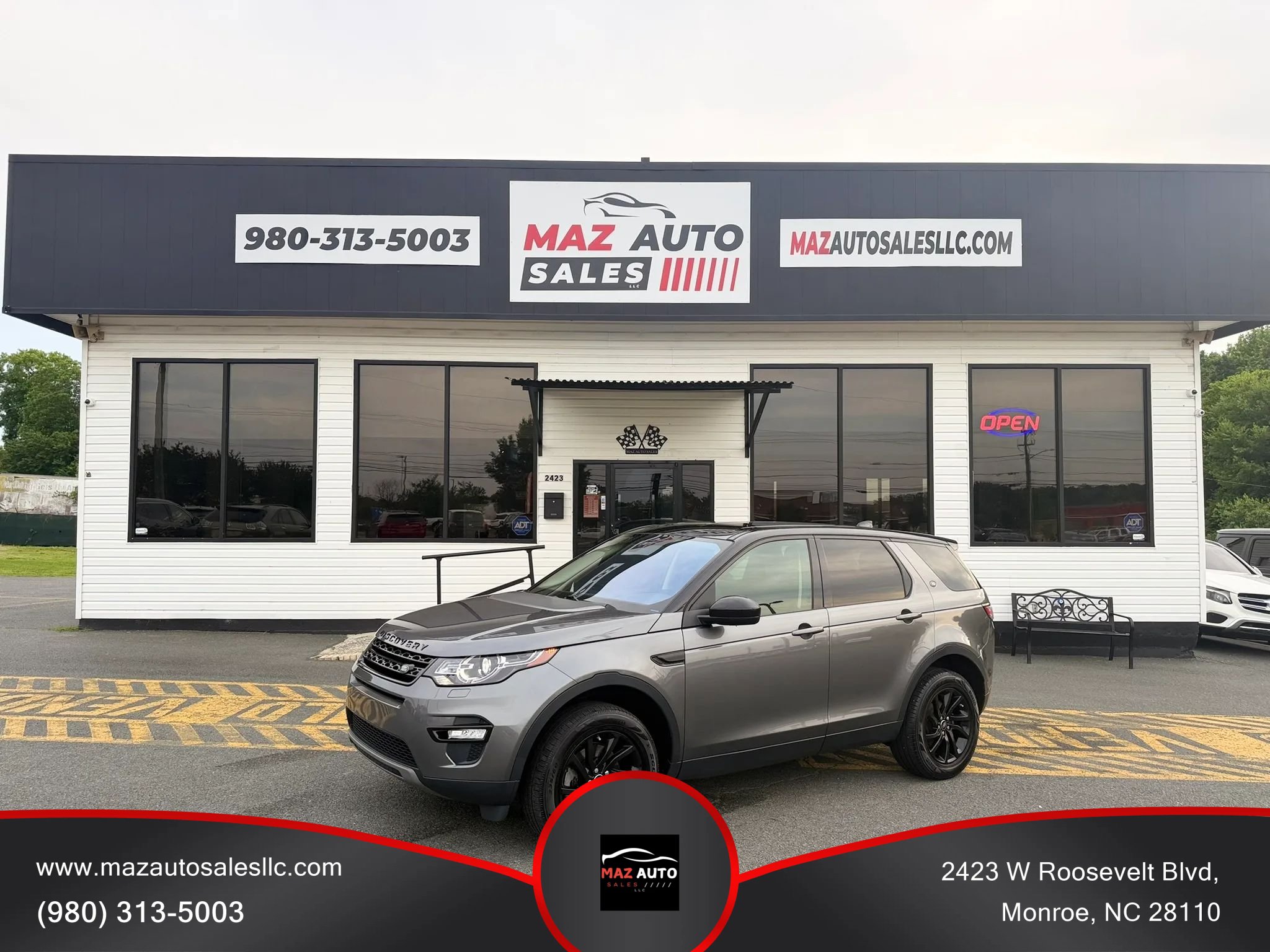 Used 2018 Land Rover Discovery Sport SE AWD/4WD image 1
