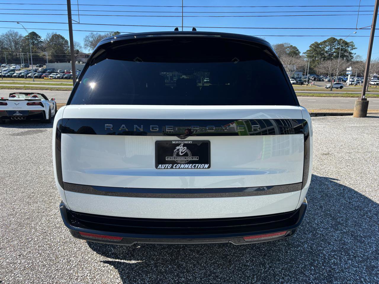 Used 2025 Land Rover Range Rover Long Wheelbase SE image 7