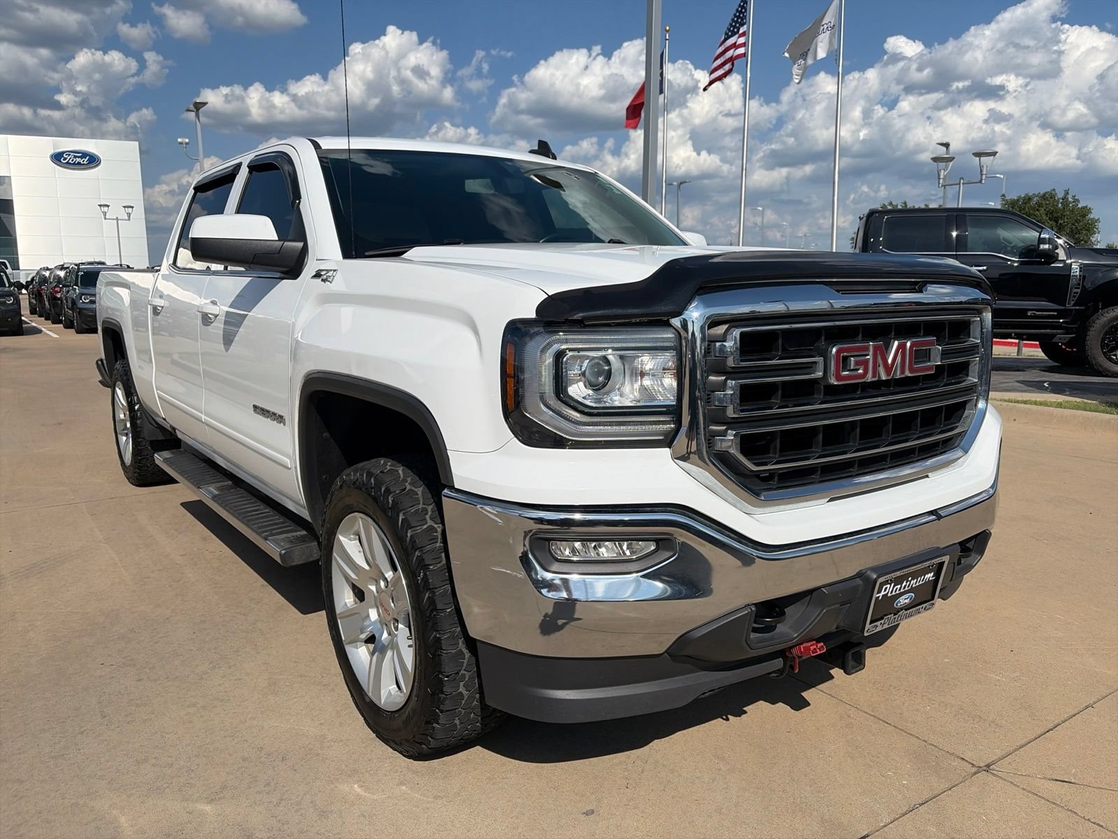 Used 2018 GMC Sierra 1500 SLE w/ SLE Value Package AWD/4WD image 7