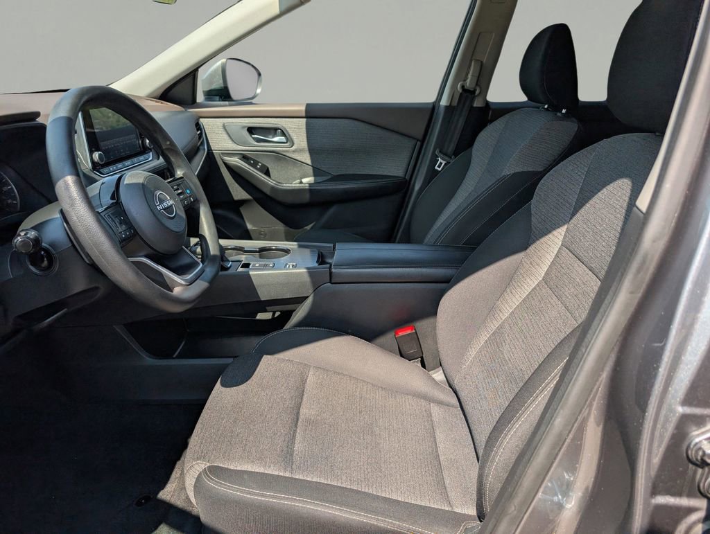 Certified 2022 Nissan Rogue SV image 16