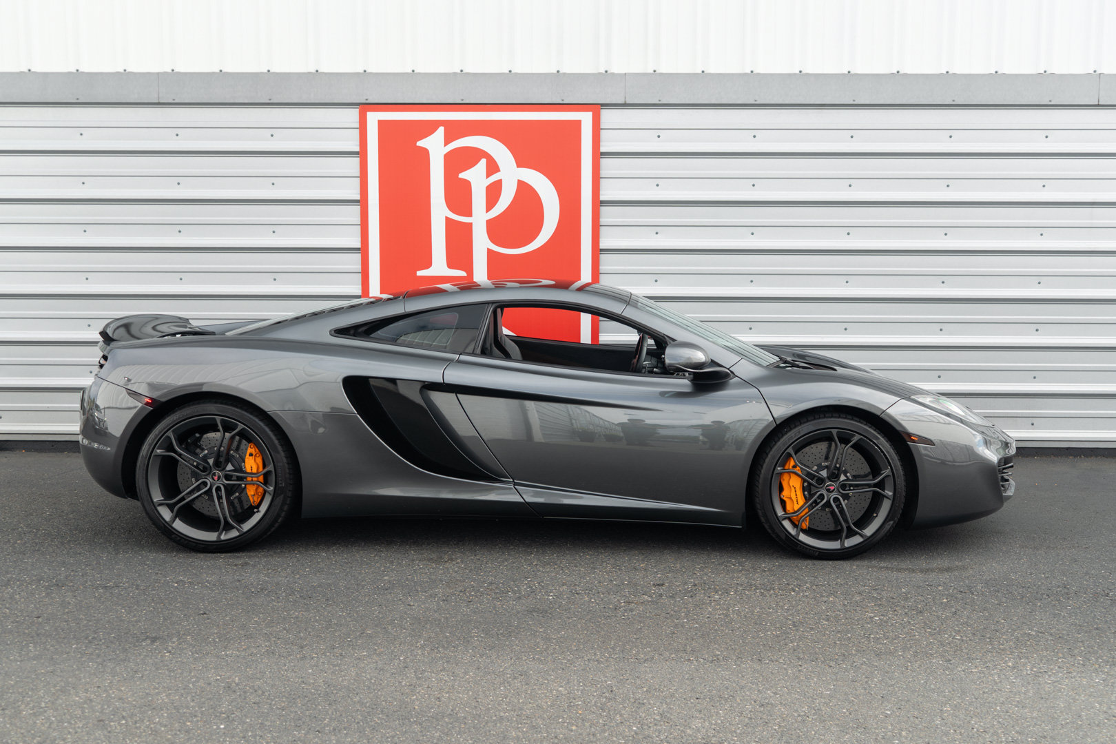Used 2012 McLaren MP4-12C Coupe RWD image 36