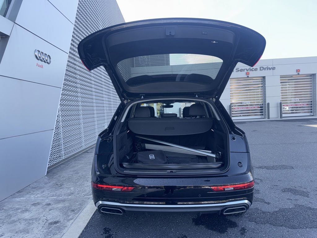 Certified 2025 Audi Q5 e Premium Plus image 26