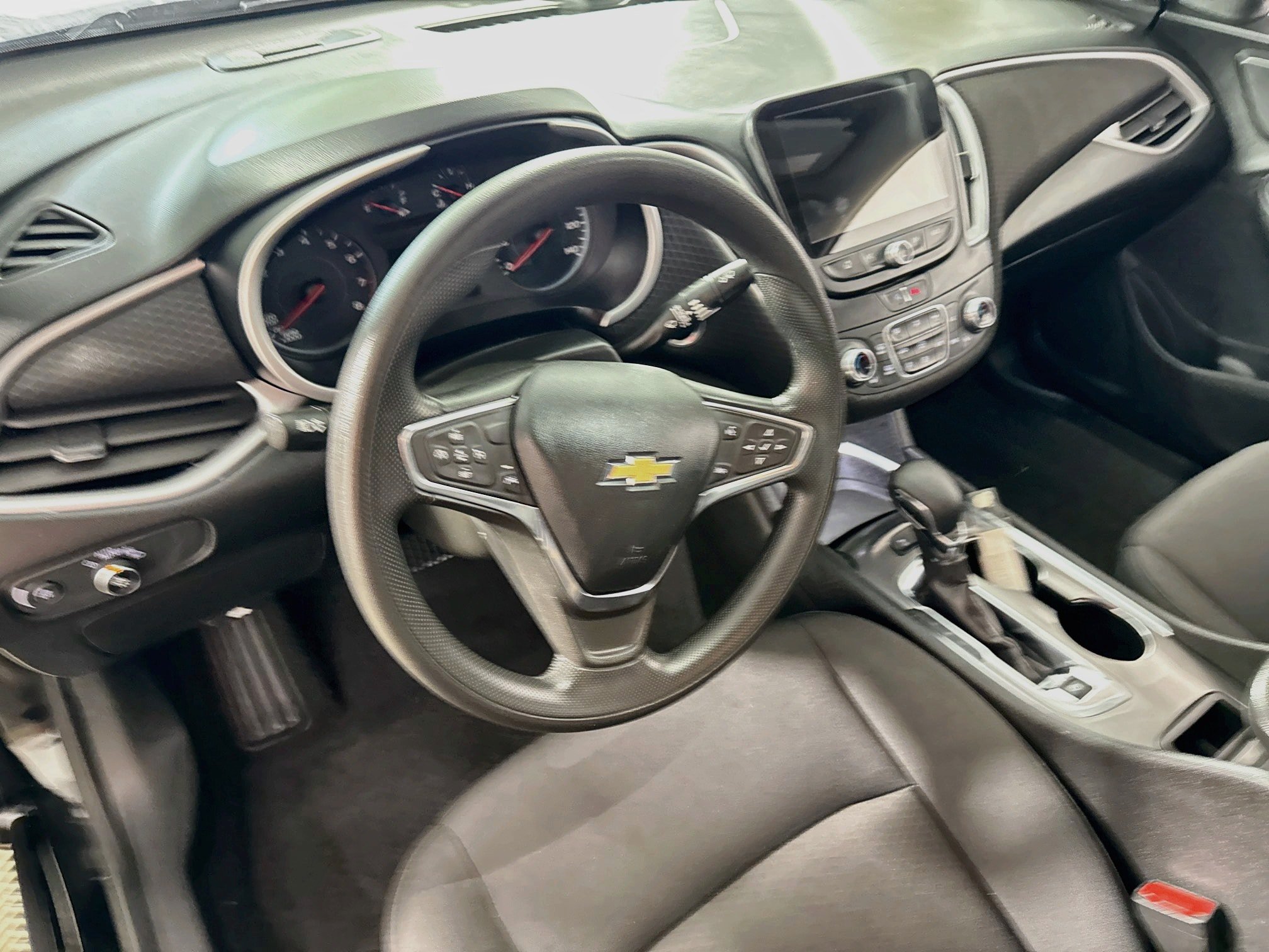 Used 2025 Chevrolet Malibu LT FWD image 12