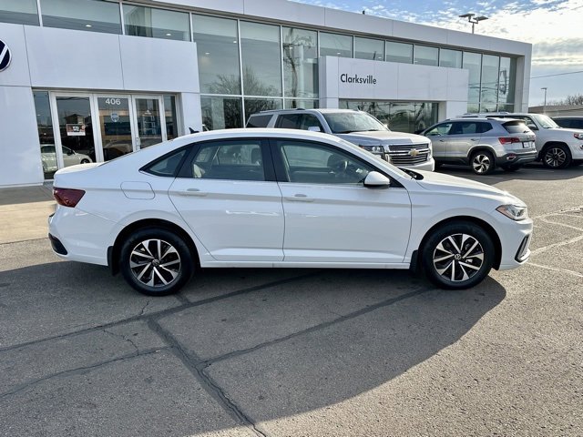 Certified 2025 Volkswagen Jetta S image 8