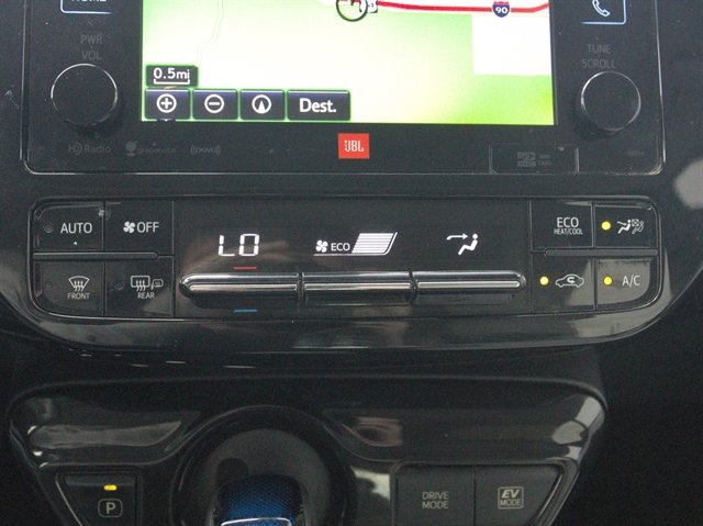 Used 2016 Toyota Prius Four w/ Advanced Technology Package FWD image 24