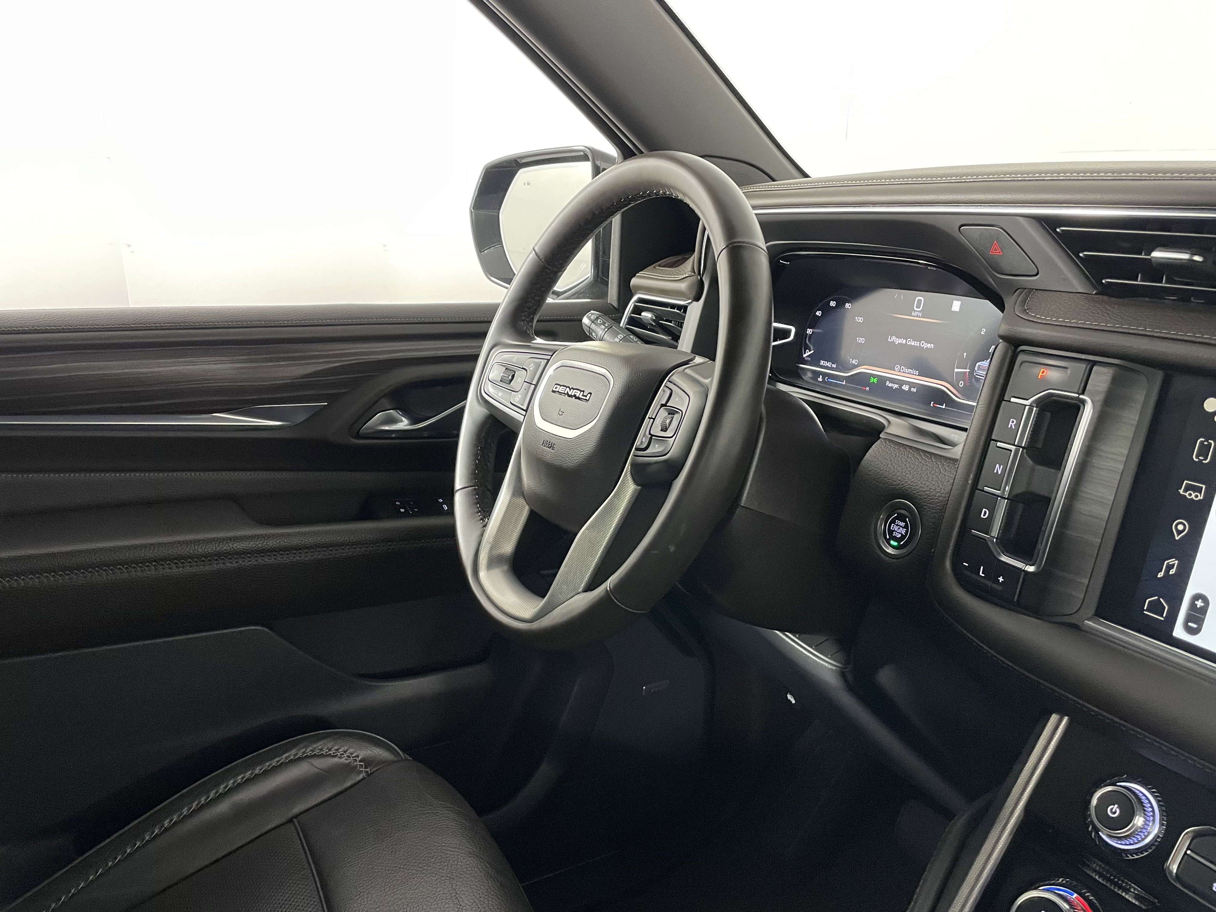 Used 2023 GMC Yukon Denali image 10