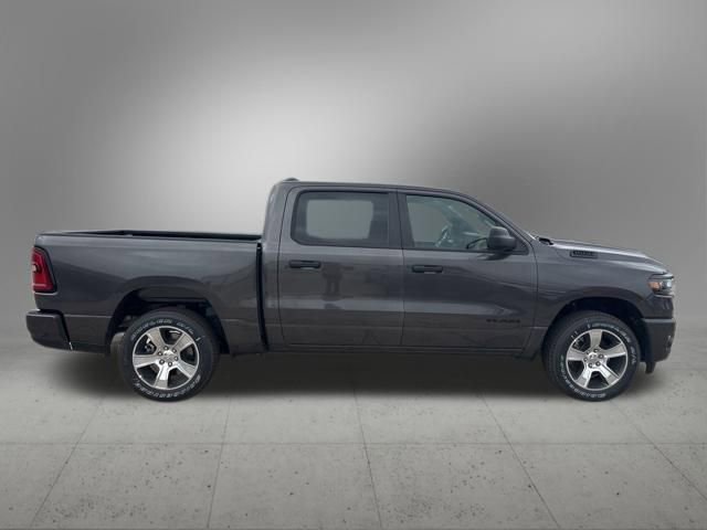 New 2026 RAM 1500 Express AWD/4WD image 10