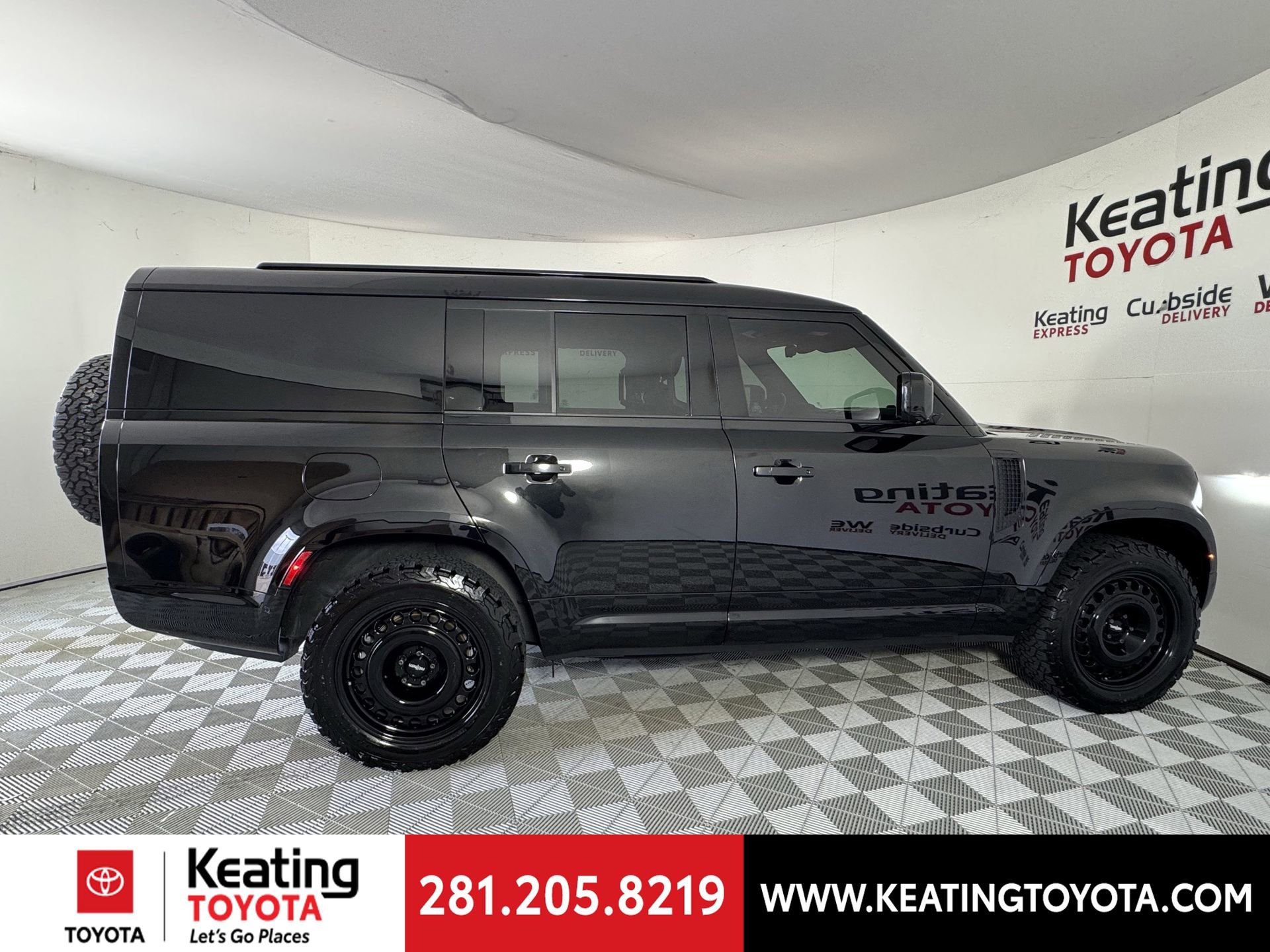 Used 2024 Land Rover Defender 130 Outbound image 4