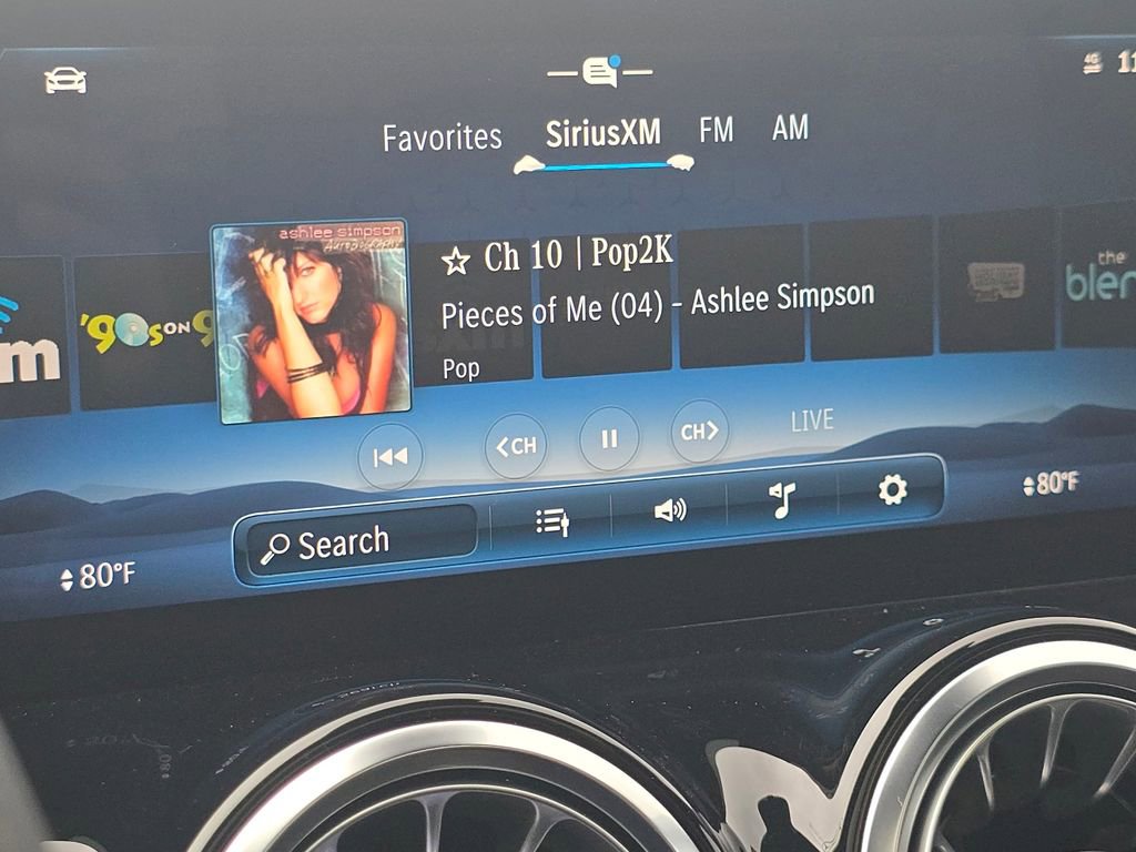 Certified 2025 Mercedes-Benz GLB 250 4MATIC image 30