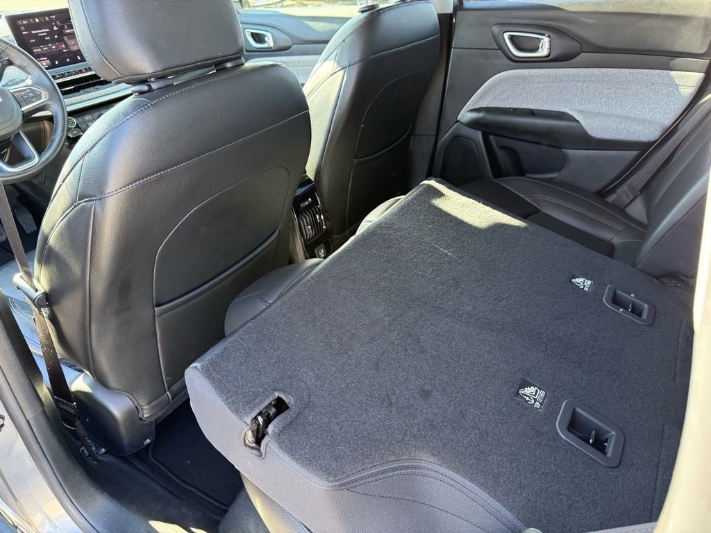 Used 2022 Jeep Compass Latitude image 34