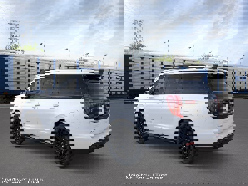 New 2026 Ford Expedition Platinum image 4