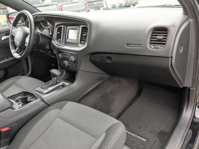 Used 2017 Dodge Charger SE w/ Popular Equipment Group AWD/4WD image 4