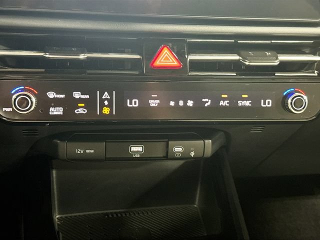 Used 2025 Kia Niro EX FWD image 16