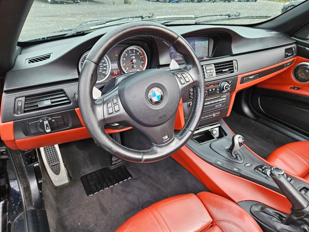 Used 2011 BMW M3 Convertible w/ Convenience Pkg image 15