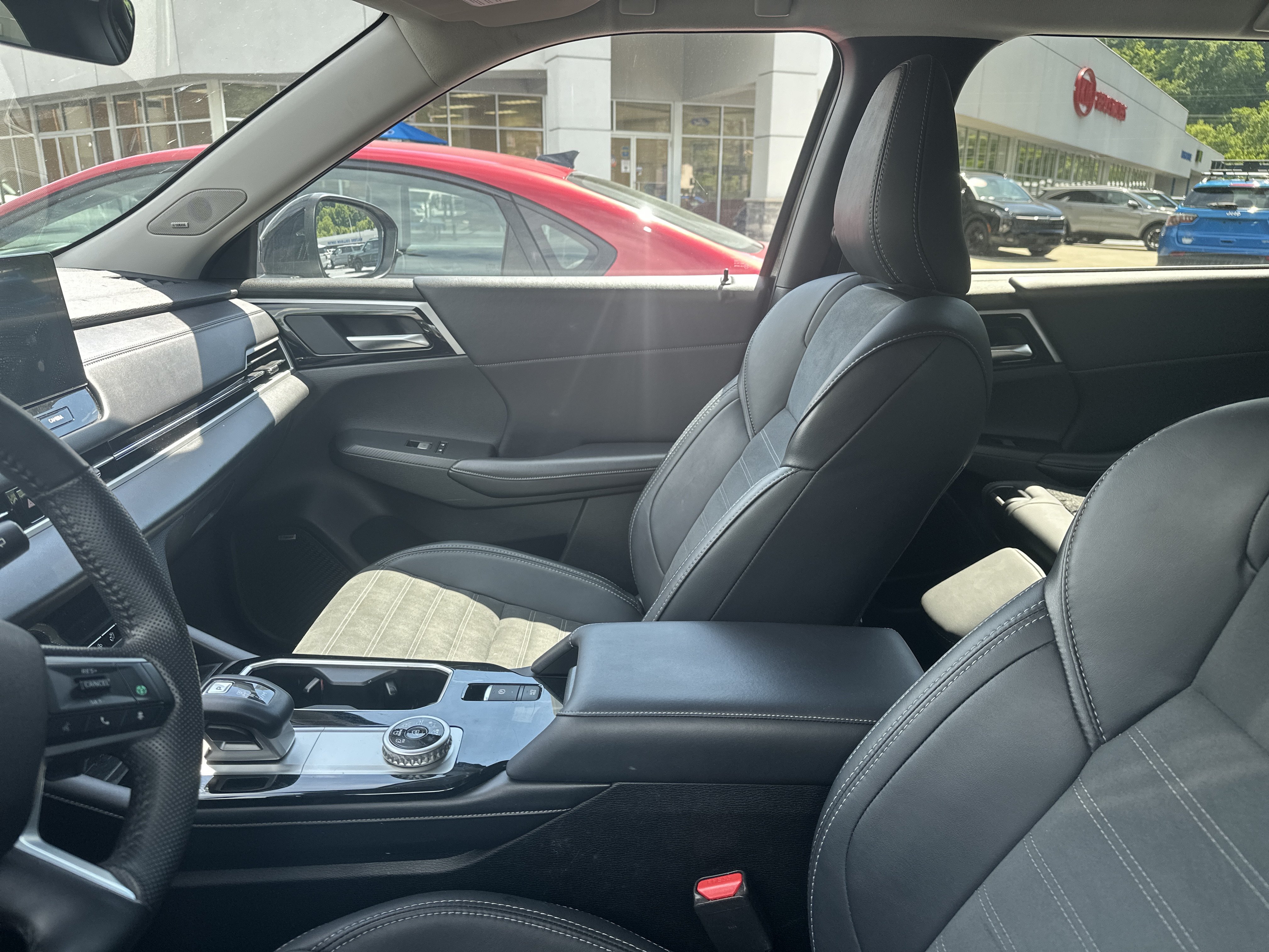 Used 2025 Mitsubishi Outlander SE AWD/4WD image 20