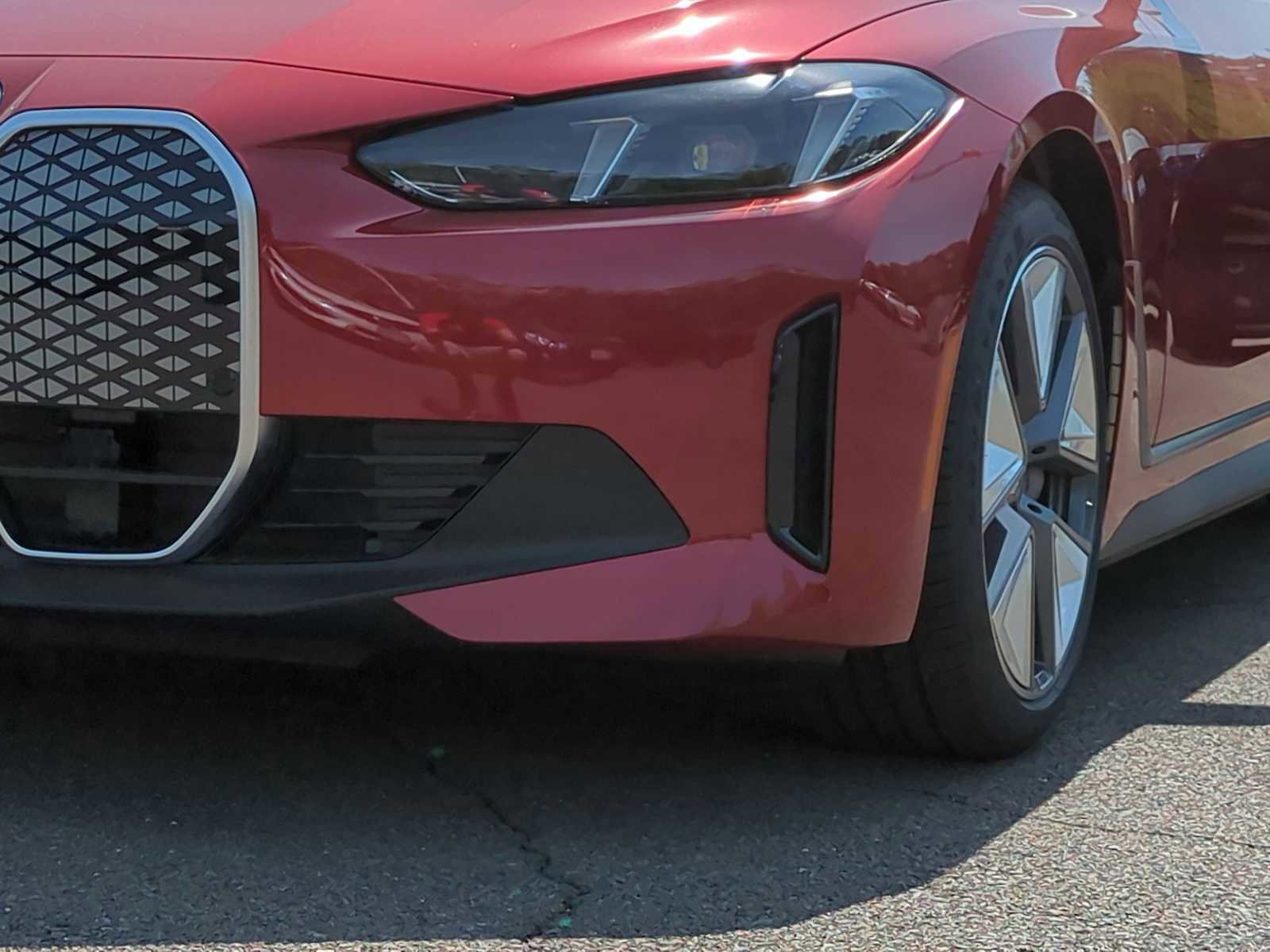 Used 2025 BMW i4 xDrive40i w/ Premium Package image 11