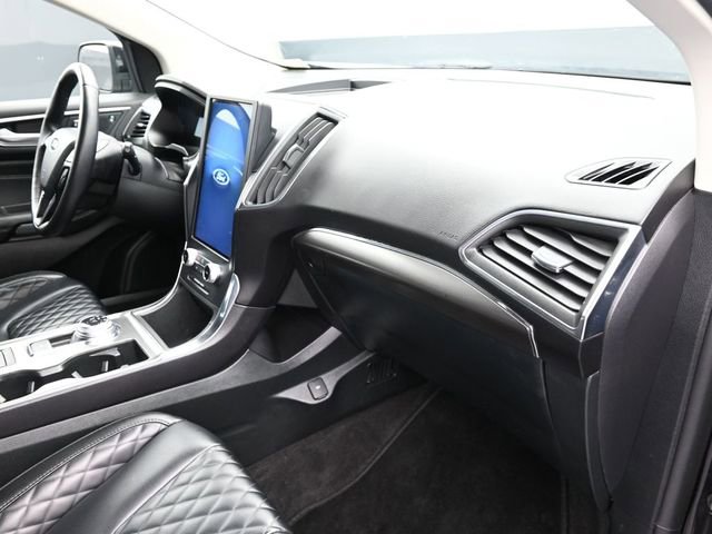Used 2024 Ford Edge Titanium image 44