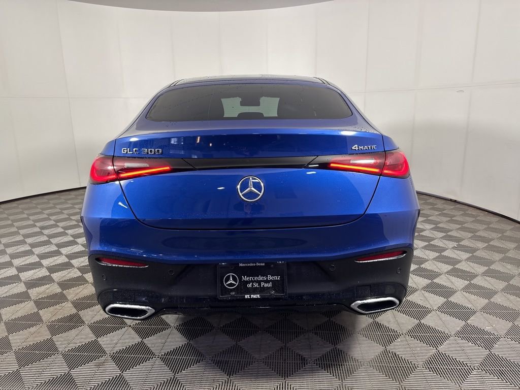 Used 2024 Mercedes-Benz GLC 300 4MATIC w/ AMG Line image 4