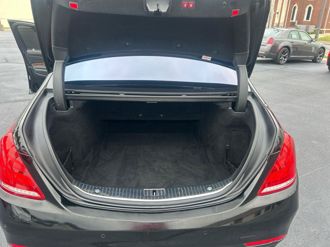 Used 2014 Mercedes-Benz S 550 Sedan image 23