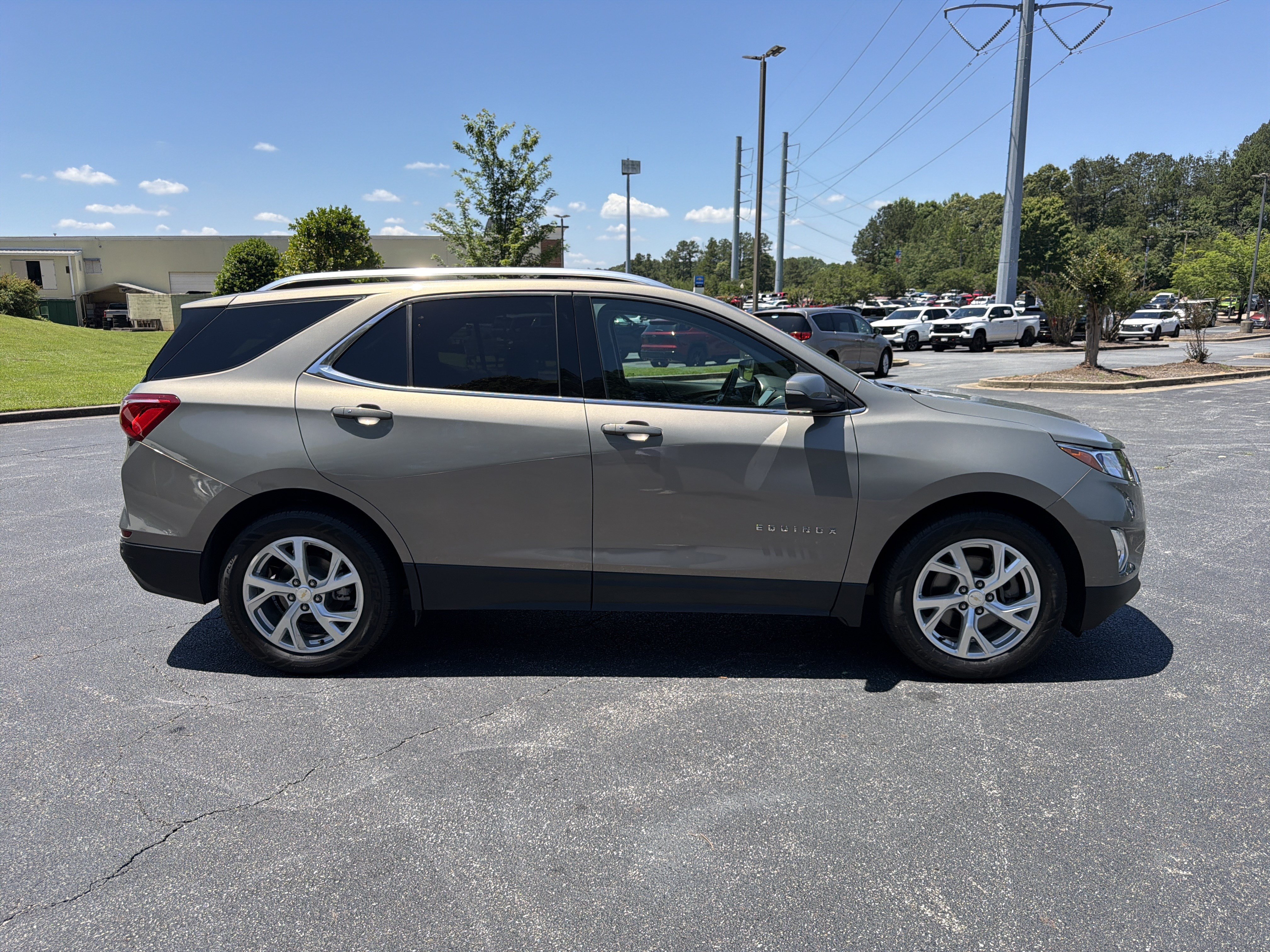 Used 2018 Chevrolet Equinox LT FWD image 4