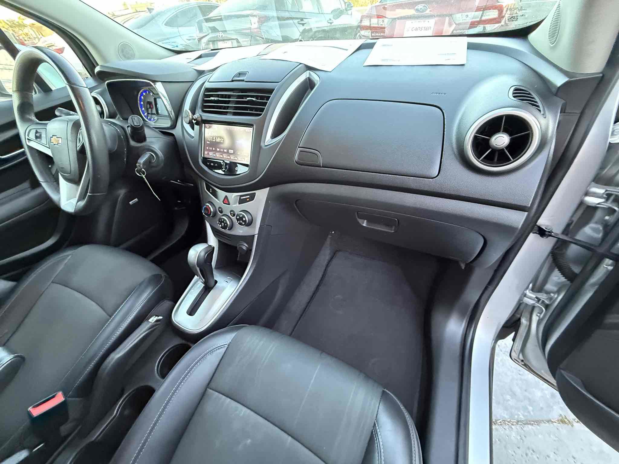 Used 2015 Chevrolet Trax LT w/ LT Sun and Sound Package FWD image 32