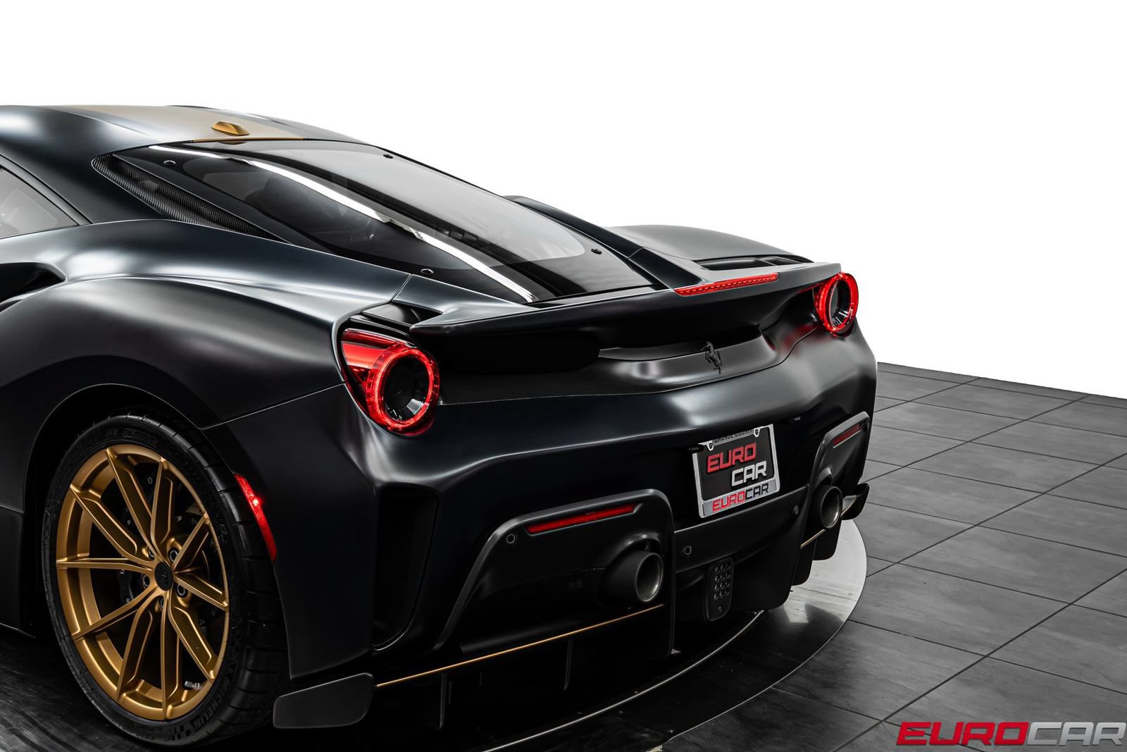 Used 2020 Ferrari 488 Pista Coupe RWD image 25