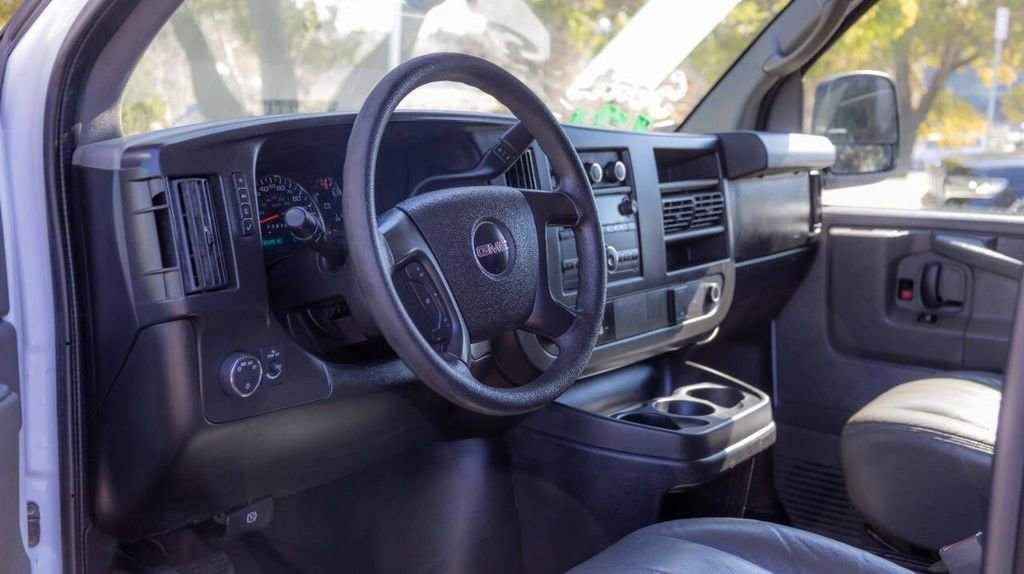 Used 2015 GMC Savana 3500 LS w/ Chrome Appearance Package image 44