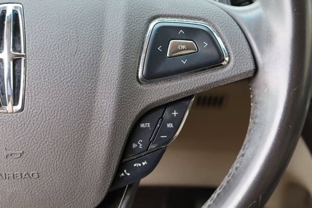 Used 2016 Lincoln MKX Reserve w/ Climate Package FWD image 14