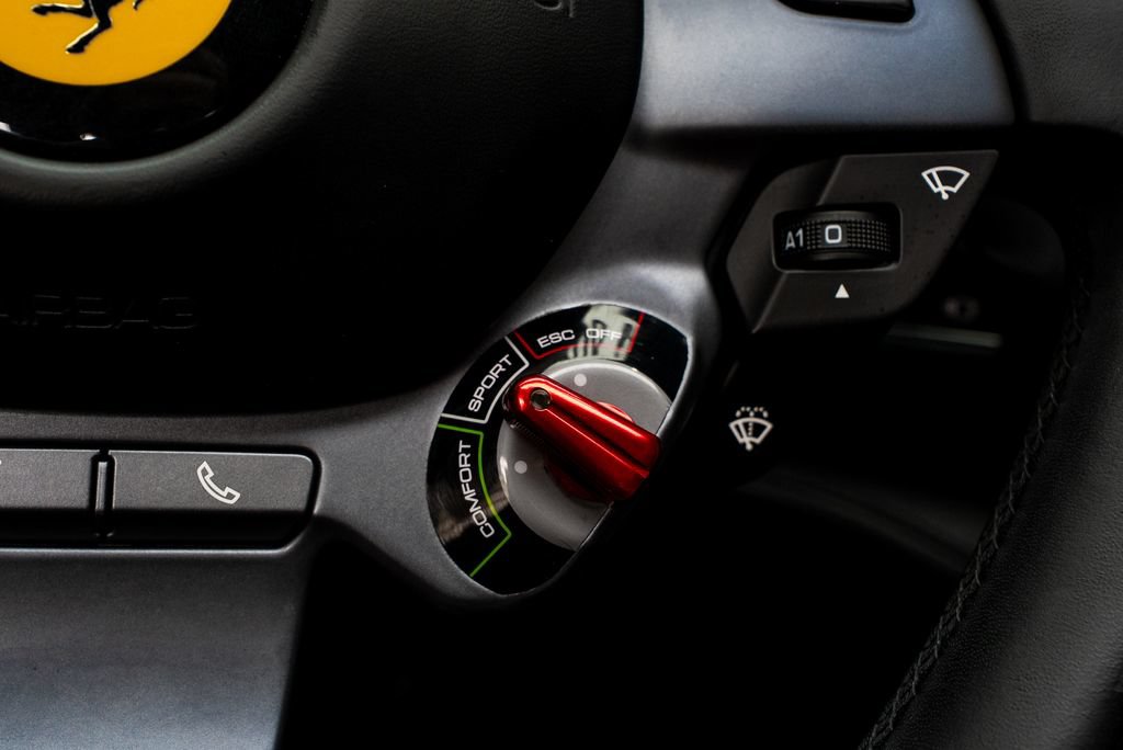 Used 2019 Ferrari Portofino RWD image 22