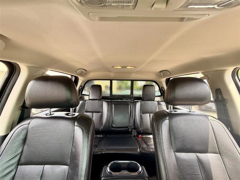 Used 2016 Nissan Titan SL AWD/4WD image 19