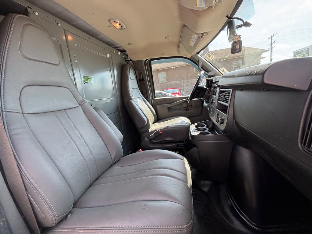 Used 2023 GMC Savana 2500 w/ Driver Convenience Package image 17