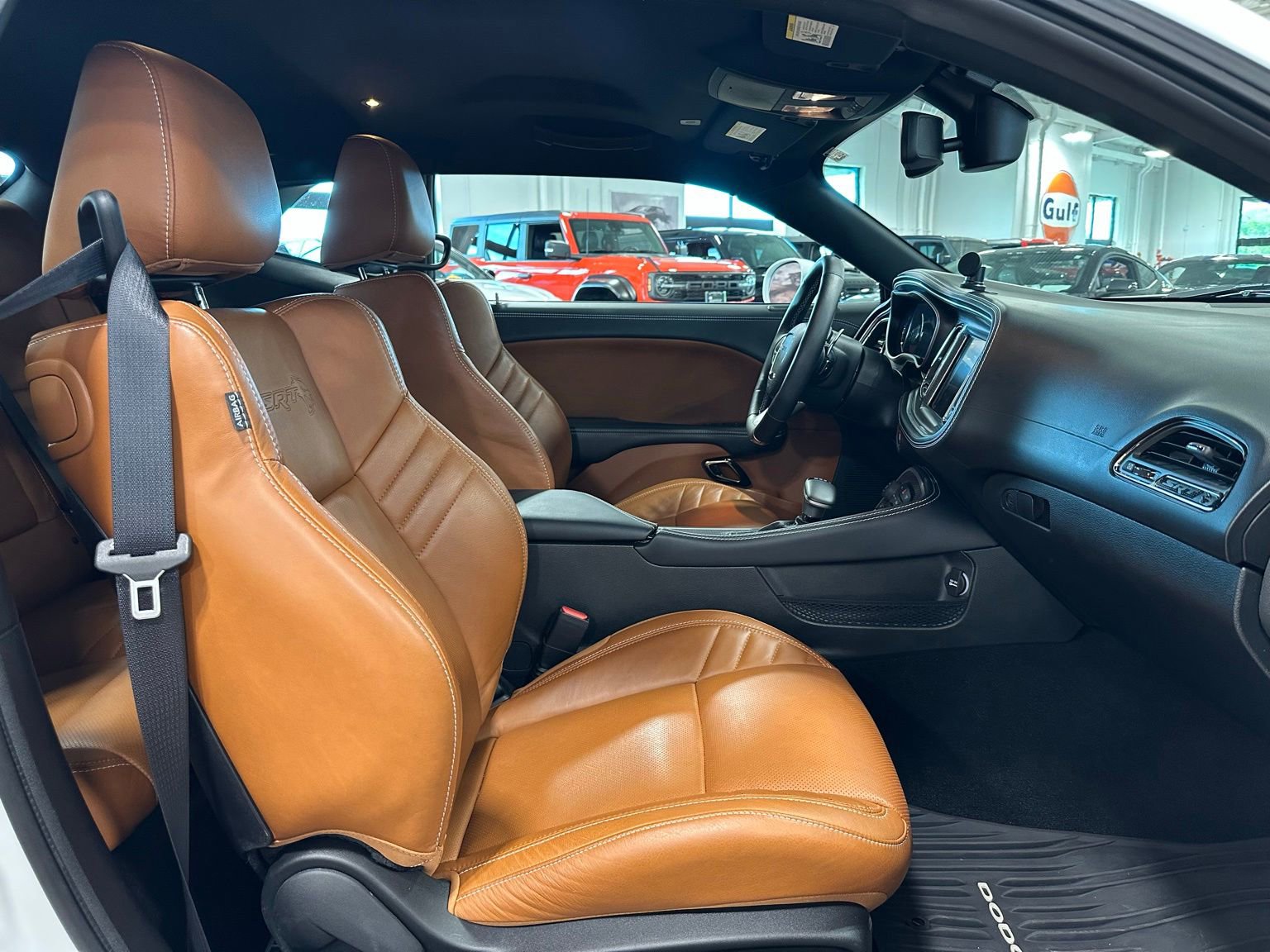 Used 2022 Dodge Challenger SRT Hellcat RWD image 40