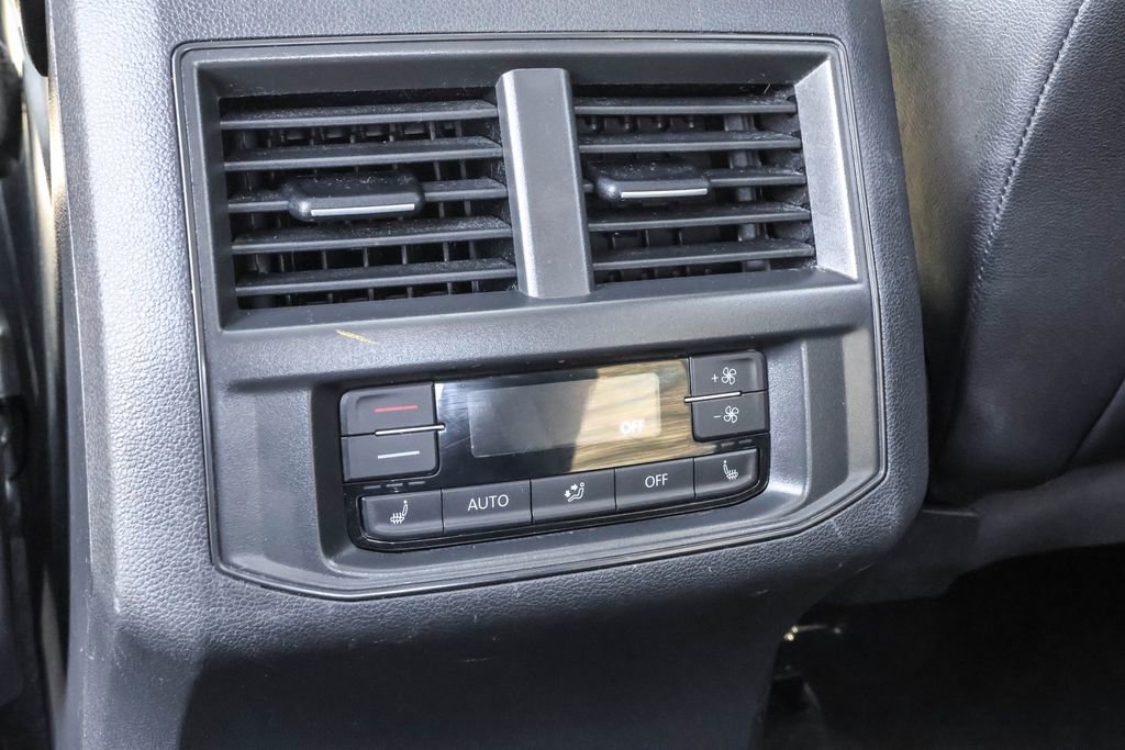 Used 2021 Volkswagen Atlas SEL Premium image 31