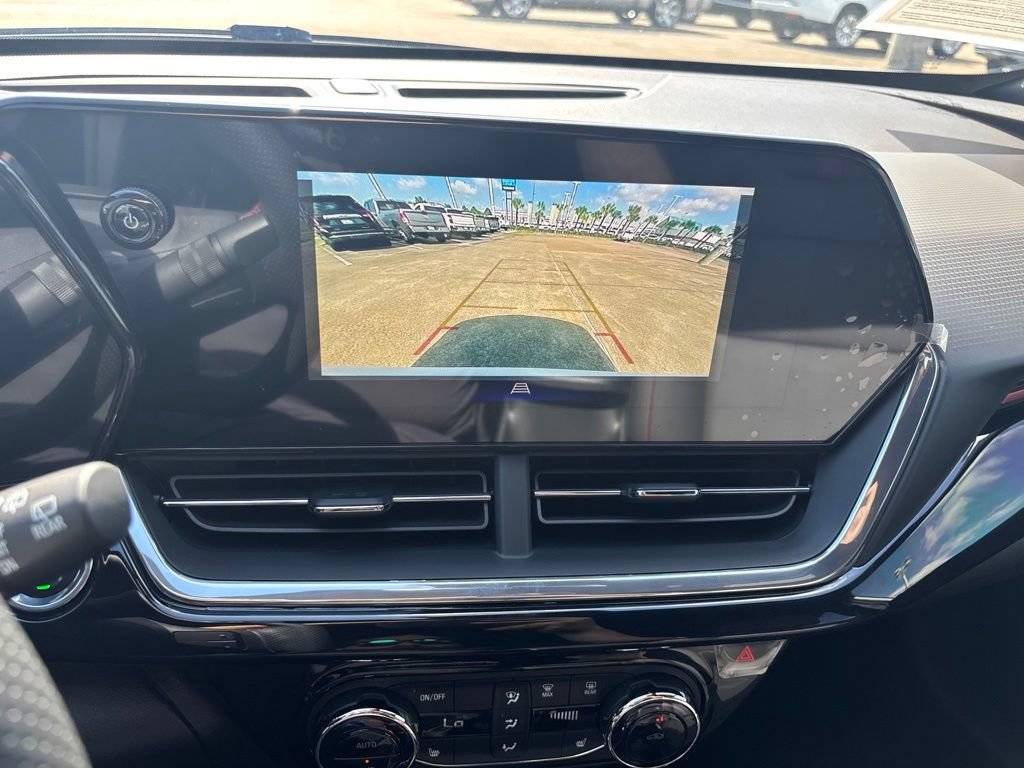 Used 2026 Chevrolet Trax RS FWD image 25