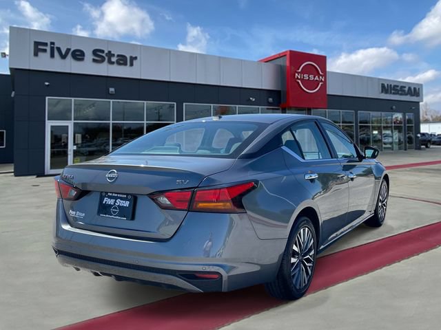Used 2024 Nissan Altima 2.5 SV FWD image 6
