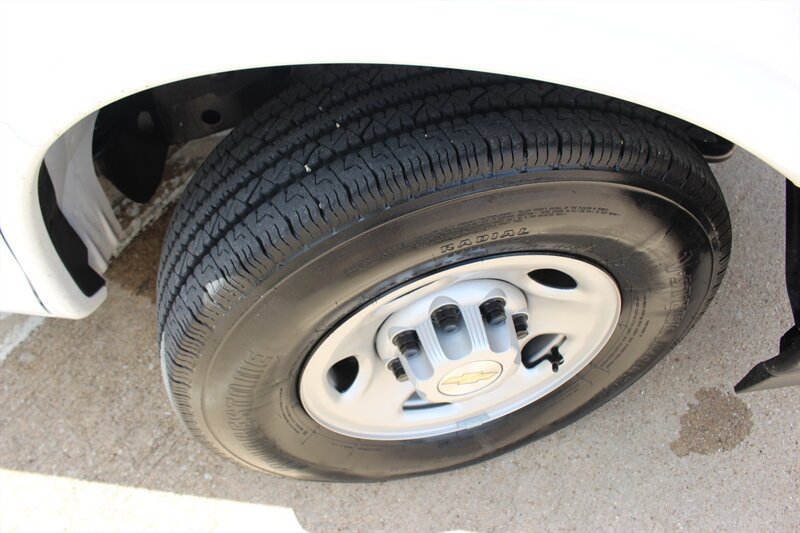 Used 2025 Chevrolet Express 3500 LS RWD image 26