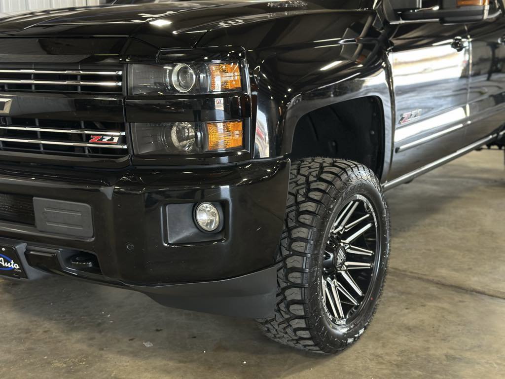 Used 2016 Chevrolet Silverado 2500 LT w/ Midnight Edition image 30